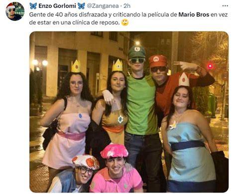 Collage de disfraces de personajes de Super Mario Bros para bebé