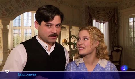 Foto de Ana Garcés como Jana y Arturo García Sancho como Manuel en 