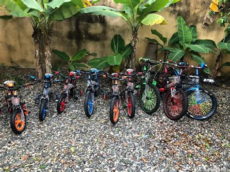 Infografía que muestra diferentes tamaños de bicicletas infantiles con las edades y alturas correspondientes
