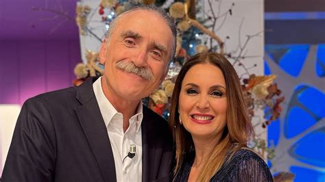 Eva Ruiz junto a Juan y Medio en el plató de 