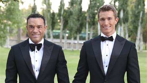 Fotografía de Antonio Rossi y Hugo Fuertes en el día de su boda
