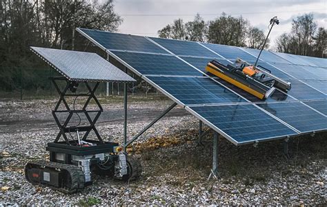 Ilustración de un robot solar o un bolígrafo 3D en acción