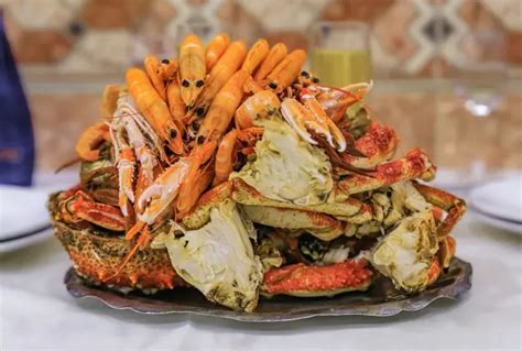 Fotografía de fachada o plato representativo de mariscos de Marisquería Los Chavales