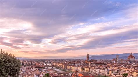 Vista panorámica de Florencia al atardecer