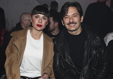 Foto de Miren Ibarguren y Alberto Caballero en un evento