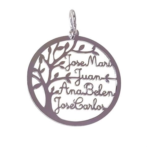 Diseño de colgante árbol de la vida con nombres grabados
