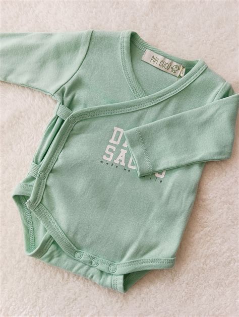 Conjunto de ropa de bebé: body, pelele y gorro de algodón