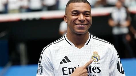 Infografía: Cronología de la carrera de Kylian Mbappé y la influencia de su madre