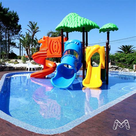 Hotel familiar con piscina y parque acuático para niños en Calpe