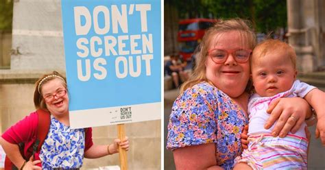 Heidi Crowter frente a una sede judicial.
