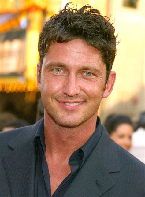 Foto de Gerard Butler de joven con su madre