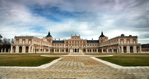 Palacio Real de Aranjuez y sus majestuosas fachadas