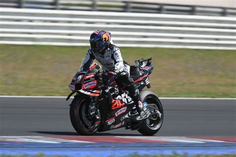 Foto de Jorge Martín en su juventud con una minimoto