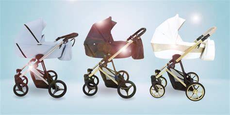 Foto de una comparativa de diferentes modelos de carritos de bebé