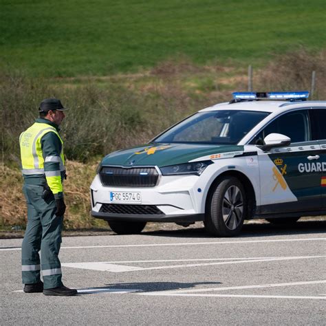 Fotografía de la Guardia Civil o vehículo policial en la zona de los hechos