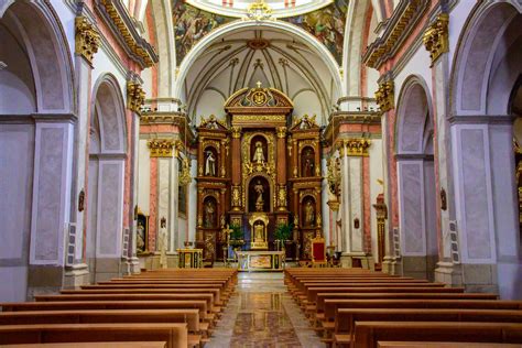 Fotografía arquitectónica de la Iglesia Parroquial de San Bartolomé y su singular torre