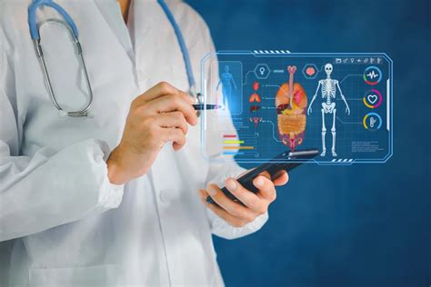 Infografía que muestra los servicios principales: medicina interna, cirugía, nutrición y tienda