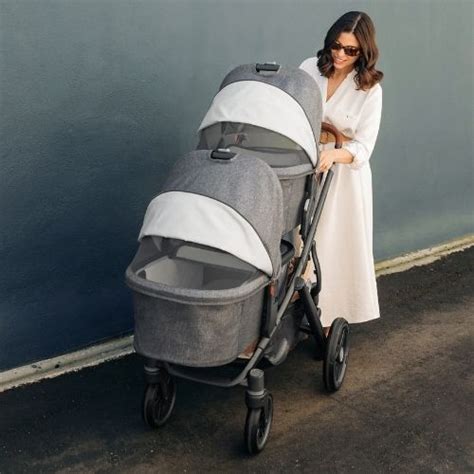 Capazo del UPPAbaby Vista V3 con visera extendida