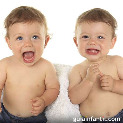 Foto de bebés gemelos o mellizos