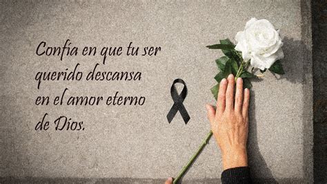 Imagen de apoyo y consuelo para parejas que han experimentado una pérdida temprana del embarazo