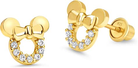 Muestra de pendientes de oro para niñas