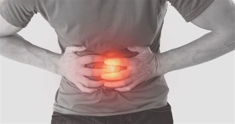Algoritmo clínico: Proceso de diagnóstico desde el dolor abdominal hasta la confirmación histopatológica de afectación ovárica por enfermedad de Crohn.