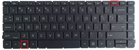 Captura de pantalla de una página de producto en AliExpress mostrando diversas colchas para cuna bordadas a punto de cruz con opciones de filtrado.