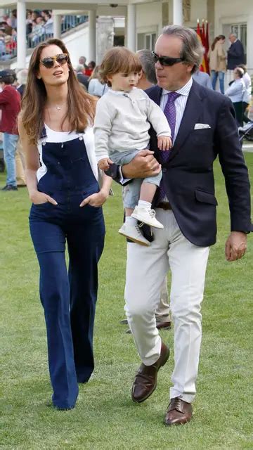 Mar Saura con sus hijos Claudia y Javier.