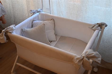 Minicuna de tijera con dosel y vestidura suave