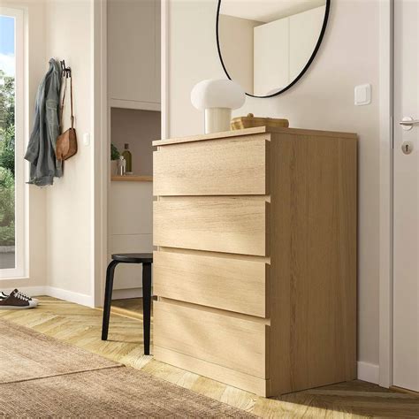 Ejemplos de cómodas MALM personalizadas con diferentes estilos y colores