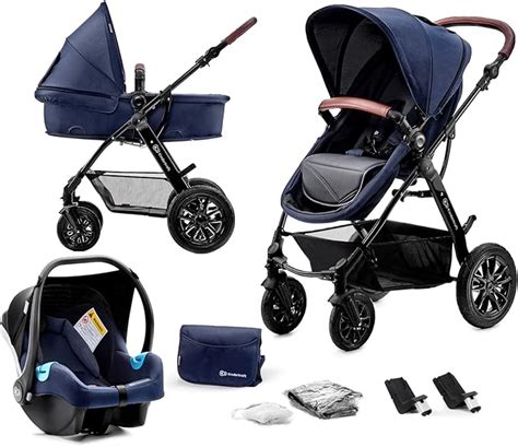Conjunto Kinderkraft MOOV 3 en 1 mostrando capazo, silla de paseo y silla de coche.
