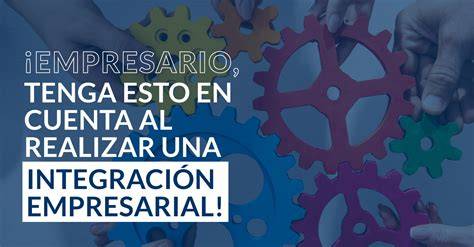 Esquema de diseño que muestra la integración de una cadena de bebé formando un corazón alrededor de un nombre