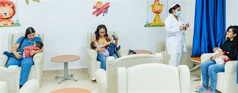Esquema de un ambiente ideal para la lactancia con muebles Akasa
