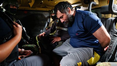 Foto de alias Chupeta durante su extradición a EE. UU. en 2008