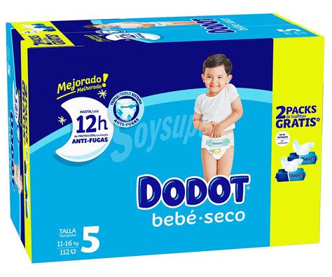 Imagen de varios paquetes de pañales Dodot Talla 4 en un estante de tienda