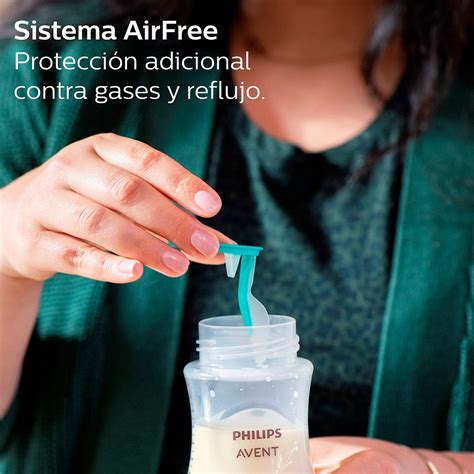 Infografía comparativa mostrando cómo el sistema AirFree mantiene la tetina llena de leche para reducir la ingesta de aire.