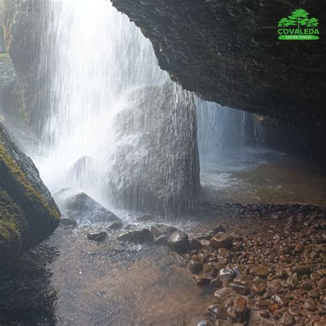 Cascada del Asón en primavera con un caudal abundante