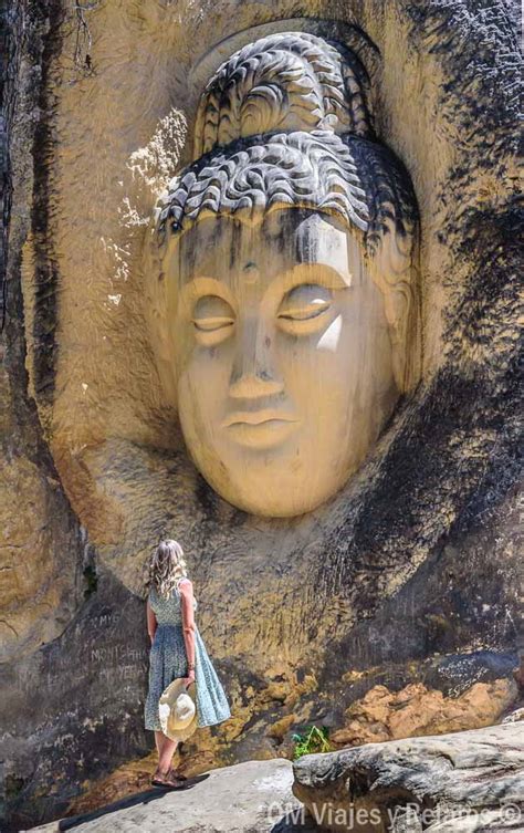 esculturas en piedra arenisca de las Caras de Buendía