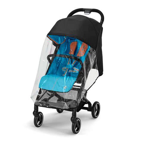 foto de una silla de paseo Cybex con burbuja de lluvia instalada