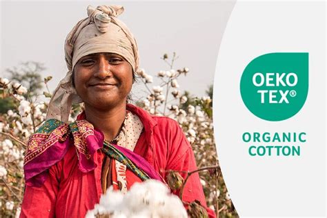 Fotografía detallada de la textura del algodón orgánico con certificación Oeko-Tex