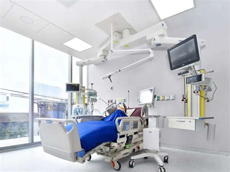Tecnología avanzada en una unidad de cuidados intensivos pediátrica