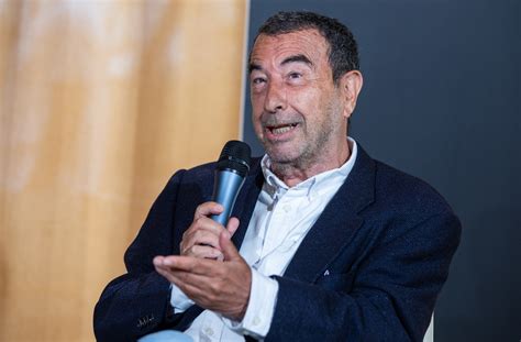 Fotografía de José Luis Garci en un evento público o con su familia