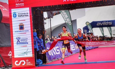 Imagen de José Luis García realizando el triatlón en honor a su hija María García Rubio