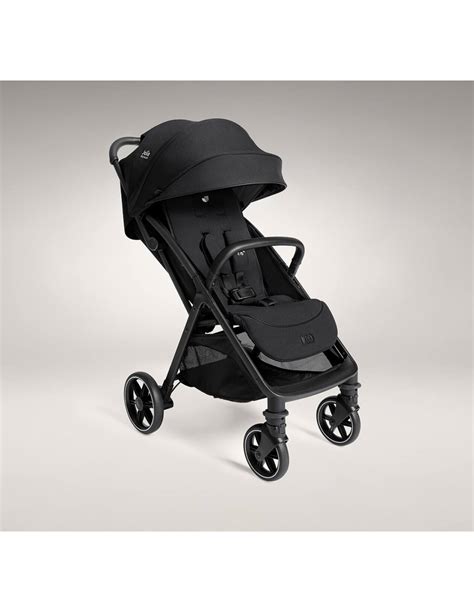 Diseño de la silla de paseo Joie Chrome en acción, mostrando su funcionalidad y adaptabilidad para diferentes etapas del bebé.