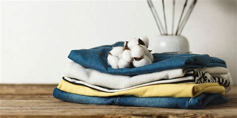 Esquema de tejidos recomendados para la piel del bebé: algodón orgánico, lino y bambú