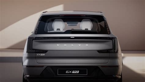 Infografía mostrando la evolución de los asientos infantiles de Volvo Cars a lo largo de los años
