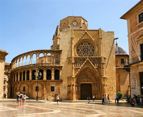 Fotografía de la fachada de la Catedral de Valencia