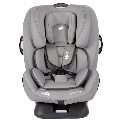 Imagen de la silla Joie Every Stage con un bebé, destacando el acolchado suave y el reductor