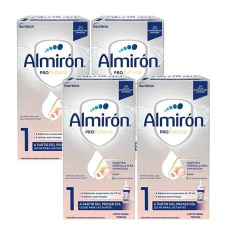 Foto de minibiberones Almirón Advance 1 con tetinas esterilizadas