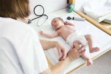 Instrumental médico para el cuidado del recién nacido con obstrucción intestinal